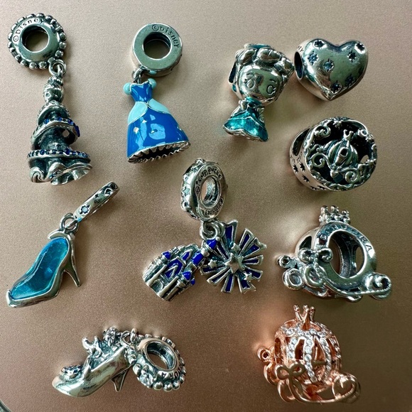 NWOT Pandora x Disney Cinderella's Glass Slipper Charm Blue Crystal - 793071C - Picture 16 of 16